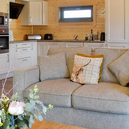 Oak - Uk30005 * Lindal in Furness